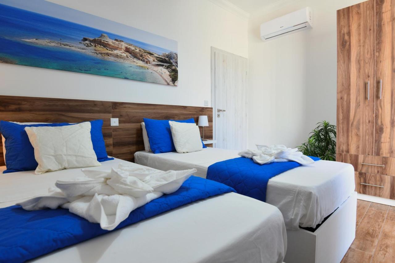 A Bed Of Roses Apartamento Marsalforn Exterior foto