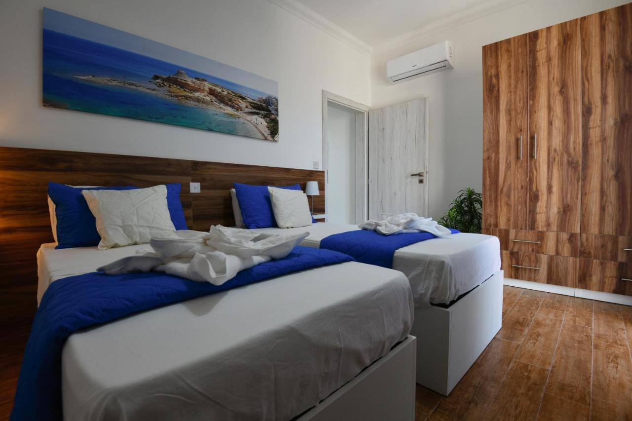 A Bed Of Roses Apartamento Marsalforn Exterior foto